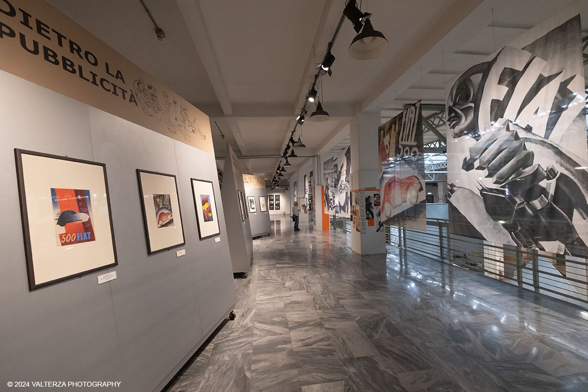 _DSF4343.jpg - 12/07/2024.Torino. Inaugurato nel 1963, il Centro Storico Fiat ha sede in un edificio liberty che fu il primo ampliamento (1907) delle officine di corso Dante dove nacque l'azienda. Ora il Centro Storico ospita una collezione di automobili, cimeli, modellini e manifesti pubblicitari che copre l'intera storia dell'azienda. In concomitanza con le storiche celebrazioni di FIAT, il Centro Storico FIAT eâ€™ aperto al pubblico Venerdi 12, Sabato 13, Domenica 14 per rendere omaggio alla leggendaria Mefistofele, realizzata nel 1923 dallâ€™inglese Ernest Eldridge, e al suo record di velocitÃ  di 234.98 km/h conquistato 100 anni fa. Nella foto parte dell'allestimento del primo piano