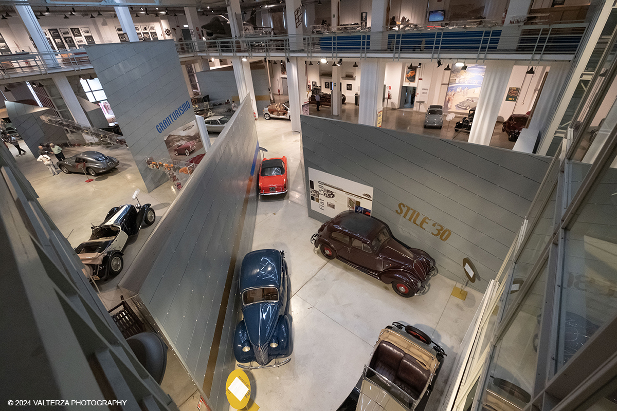 _DSF4374.jpg - 12/07/2024.Torino. Inaugurato nel 1963, il Centro Storico Fiat ha sede in un edificio liberty che fu il primo ampliamento (1907) delle officine di corso Dante dove nacque l'azienda. Ora il Centro Storico ospita una collezione di automobili, cimeli, modellini e manifesti pubblicitari che copre l'intera storia dell'azienda. In concomitanza con le storiche celebrazioni di FIAT, il Centro Storico FIAT eâ€™ aperto al pubblico Venerdi 12, Sabato 13, Domenica 14 per rendere omaggio alla leggendaria Mefistofele, realizzata nel 1923 dallâ€™inglese Ernest Eldridge, e al suo record di velocitÃ  di 234.98 km/h conquistato 100 anni fa. Nella foto parte dell'allestimento del centro storico