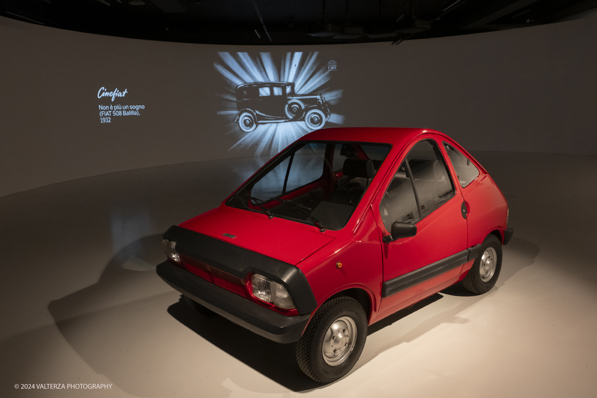 _DSF2840.jpg - Turin. Turin. On the occasion of the 125th anniversary of the foundation of FIAT, the MAUTO - National Automobile Museum presents the exhibition 125 TIMES FIAT. Modernity through the FIAT imagination that traces the long and fascinating history of the Turin car factory. Area dedicated to cinefiat with the mock-up of a shape study for a city-car in the foreground