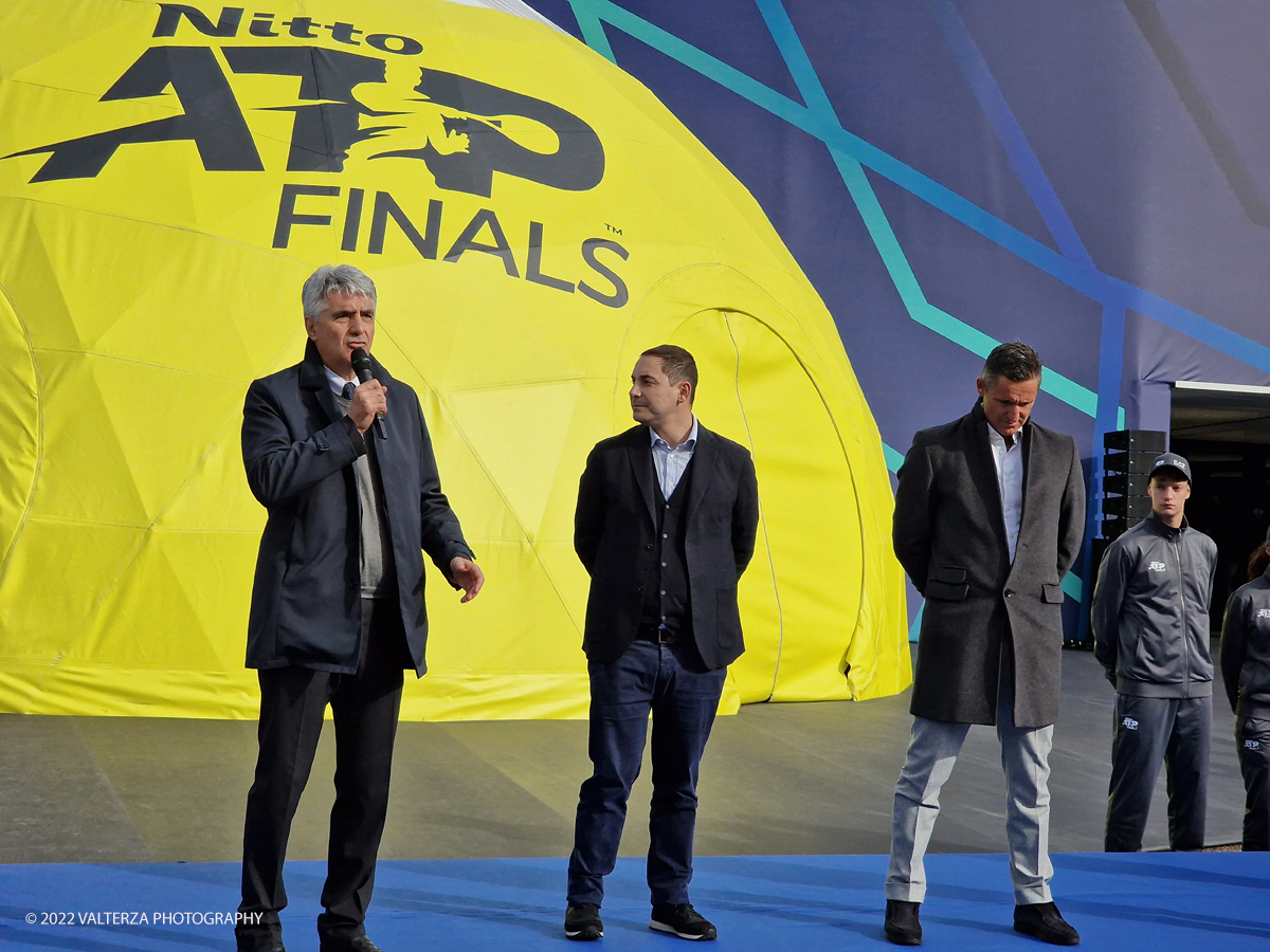 20221112_111400.jpg - 12/1/2022. Torino.  Le 8 coppie dei campioni del doppio hanno inaugurato questa mattina il Fan Village delle Nitto Atp Finals di Torino presenti le istituzioni dello sport , Il presidente dell'ATP Andrea Gaudenzi,  Isidoro Alvisi vicepresidente Fit l'Assessore allo sport regione Piemonte  Ricca Fabrizio ed il sindaco della cittÃ  Lo Russo.