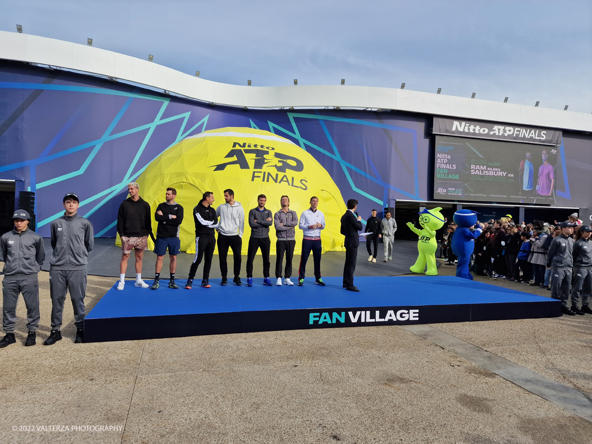 20221112_112139.jpg - 12/1/2022. Torino.  Le 8 coppie dei campioni del doppio hanno inaugurato questa mattina il Fan Village delle Nitto Atp Finals di Torino presenti le istituzioni dello sport , Il presidente dell'ATP Andrea Gaudenzi,  Isidoro Alvisi vicepresidente Fit l'Assessore allo sport regione Piemonte  Ricca Fabrizio ed il sindaco della cittÃ  Lo Russo. I giocatori del doppio vengono chiamati a coppie sul palco per l'intervista ed il saluto al pubblico presente