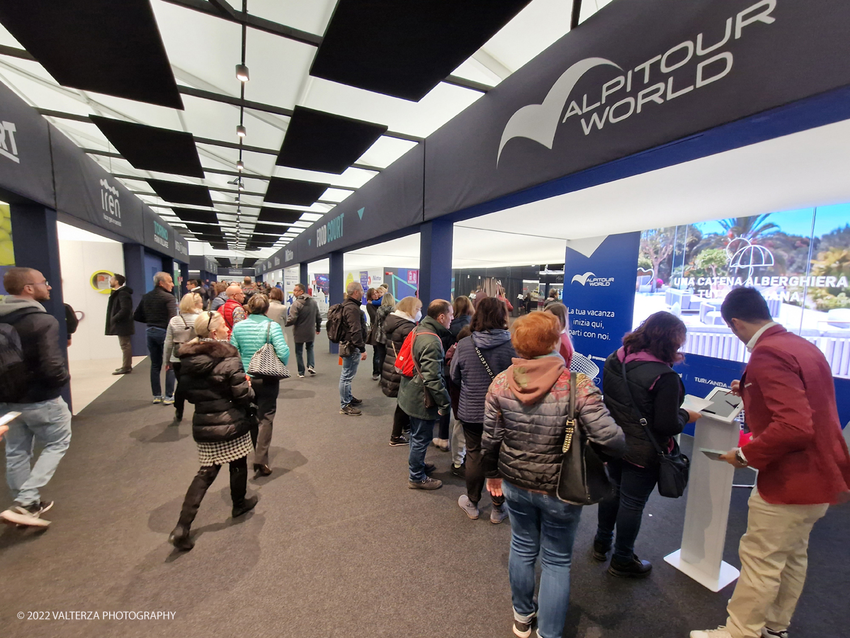 20221112_113525.jpg - 12/1/2022. Torino.  Le 8 coppie dei campioni del doppio hanno inaugurato questa mattina il Fan Village delle Nitto Atp Finals di Torino presenti le istituzioni dello sport , Il presidente dell'ATP Andrea Gaudenzi,  Isidoro Alvisi vicepresidente Fit l'Assessore allo sport regione Piemonte  Ricca Fabrizio ed il sindaco della cittÃ  Lo Russo. Gli interni del Fan Village