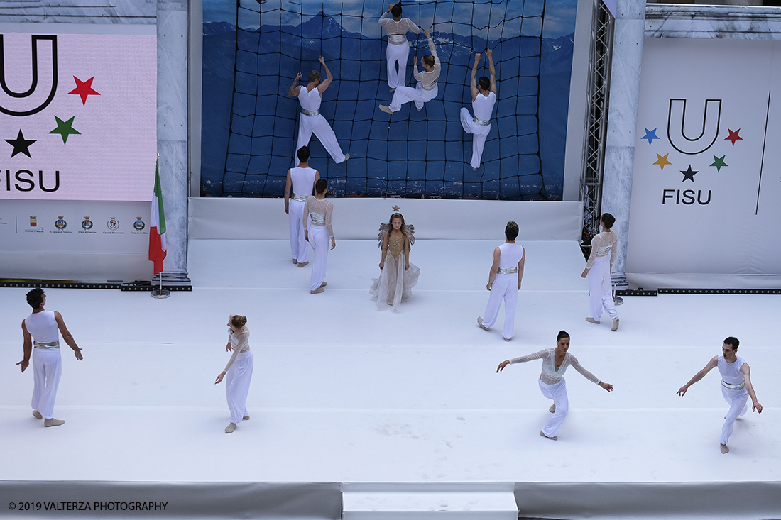 DSCF7171.jpg - 4/06/2019.Torino, Cerimonia di accensione della fiaccola del sapere della 30esima Universiade Estiva Napoli 2019. Nella foto  coreografia della cerimonia di presentazione del progetto