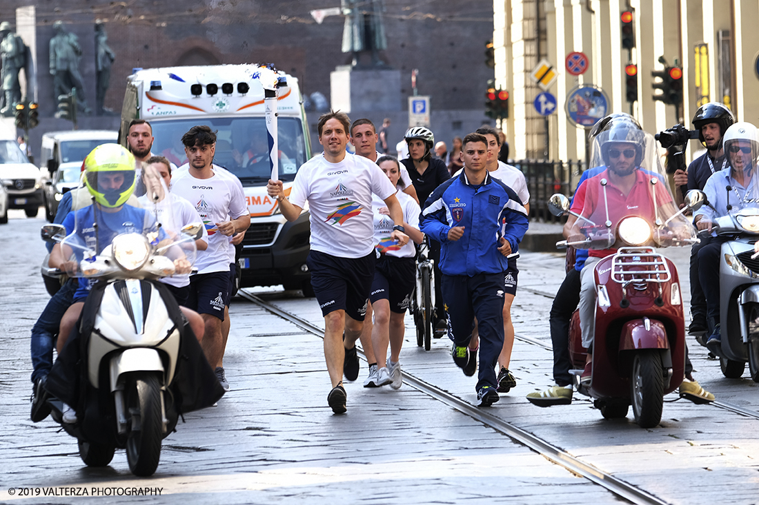 DSCF7336.jpg - 4/06/2019.Torino, Cerimonia di accensione della fiaccola del sapere della 30esima Universiade Estiva Napoli 2019. Nella foto uno dei 16 tedofori che a Torino hanno percorso le vie della cittÃ  con la torcia