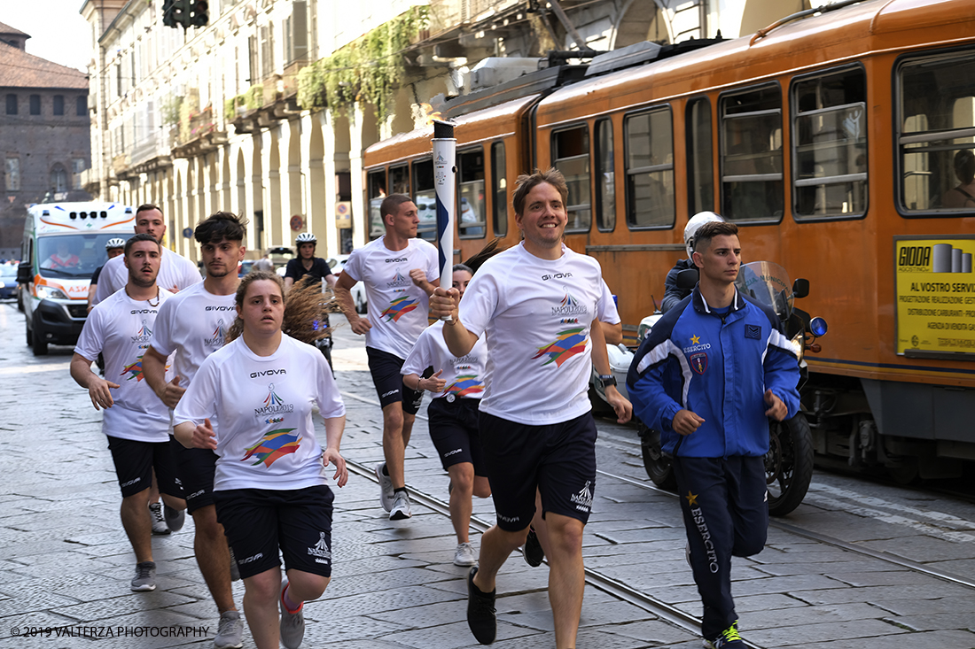 DSCF7343.jpg - 4/06/2019.Torino, Cerimonia di accensione della fiaccola del sapere della 30esima Universiade Estiva Napoli 2019. Nella foto uno dei 16 tedofori che a Torino hanno percorso le vie della cittÃ  con la torcia