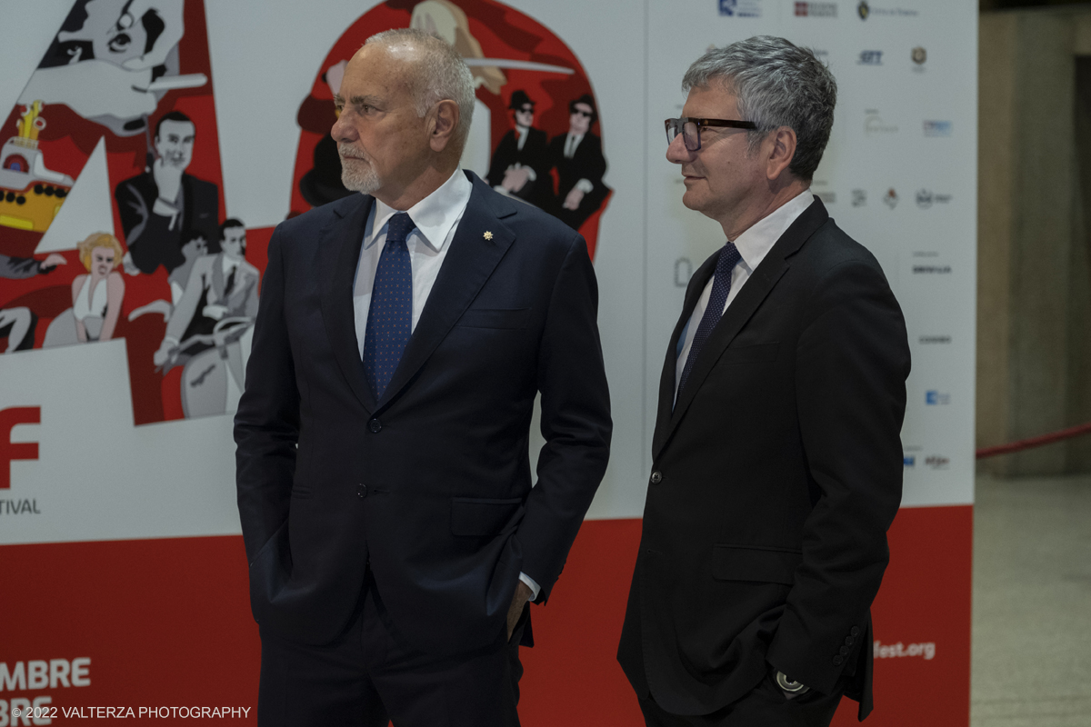 _DSF8782.jpg - 25/11/2022. Torino. Teatro Regio, Photocall per l'inaugurazione del 40mo TFF. Nella foto Enzo Ghigo Presidente del Museo Nazionlale del Cinema e Domenico De Gaetano Direttore del Museo