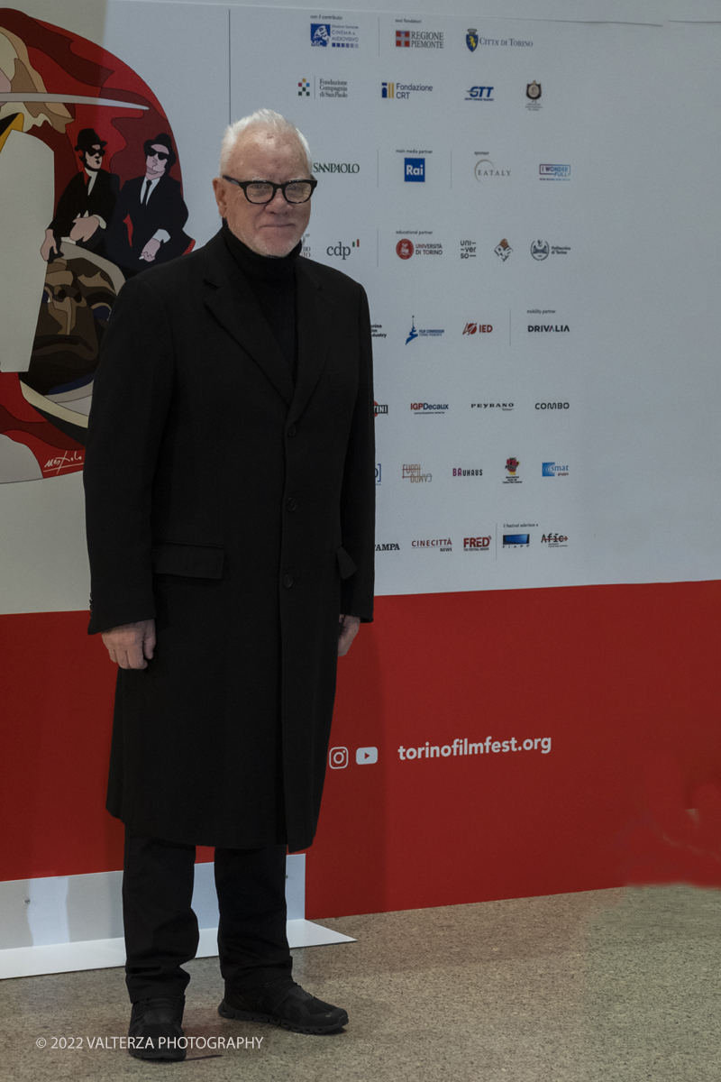 _DSF8819.jpg - 25/11/2022. Torino. Teatro Regio, Photocall per l'inaugurazione del 40mo TFF. Nella foto l'attore britannico Malcom McDowell