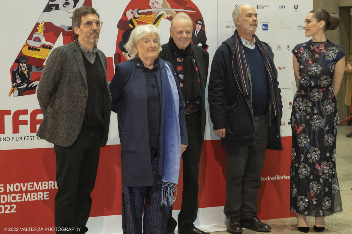 _DSF9106.jpg - 25/11/2022. Torino. Teatro Regio, Photocall per l'inaugurazione del 40mo TFF. Nella foto i componenti la giuria del Festival  Pilar Fogliati madrina del TFF