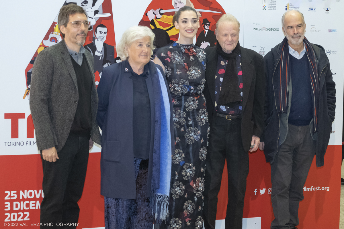 _DSF9113.jpg - 25/11/2022. Torino. Teatro Regio, Photocall per l'inaugurazione del 40mo TFF. Nella foto i componenti la giuria del Festival e Pilar Fogliati madrina del TFF