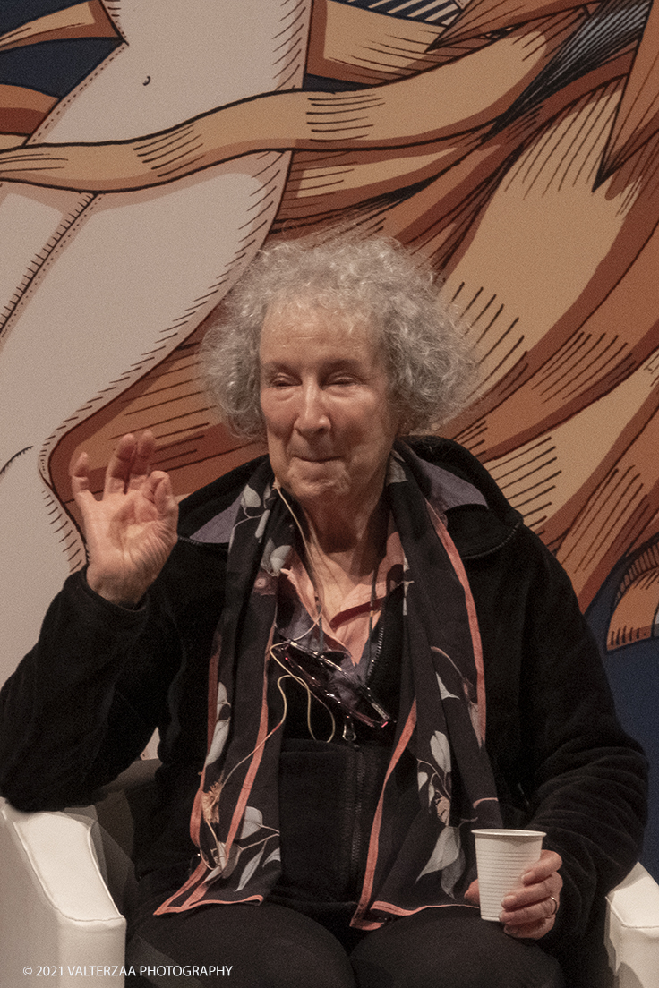 _DSF9741.jpg - 03/10/2021. Torino. In anteprima al Salone, l'incontro con Margaret Atwood, autrice canadese, Ã¨ tra le personalitÃ  piÃ¹ influenti della scena letteraria e culturale internazionale. Nella foto  Margaret Atwood