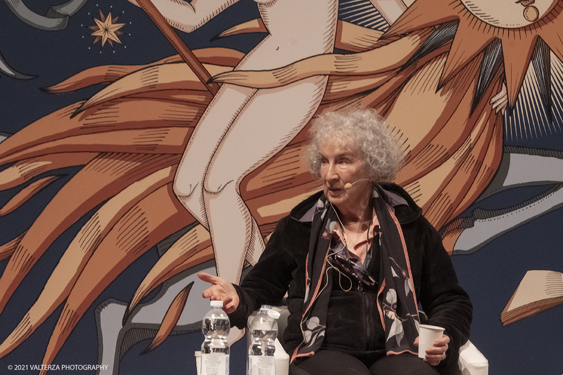 _DSF9807.jpg - 03/10/2021. Torino. In anteprima al Salone, l'incontro con Margaret Atwood, autrice canadese, Ã¨ tra le personalitÃ  piÃ¹ influenti della scena letteraria e culturale internazionale. Nella foto Margaret Atwood