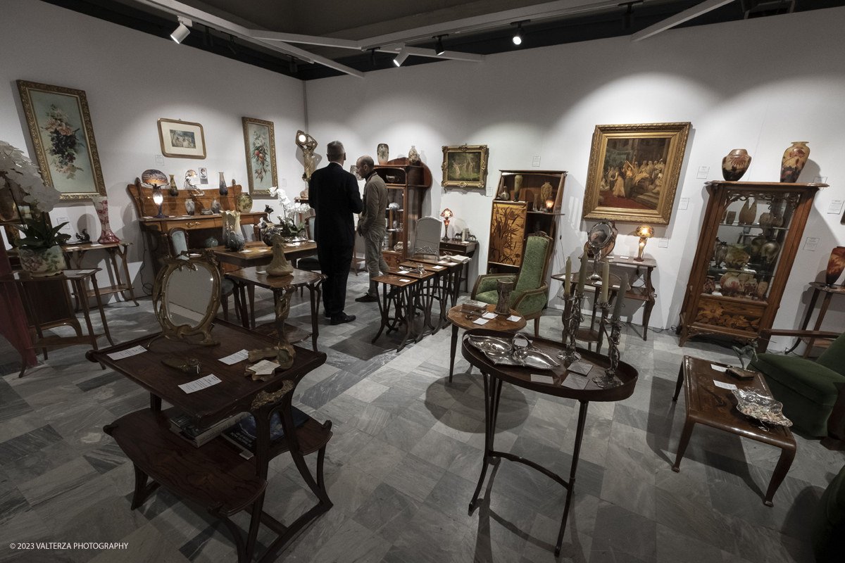 _DSF9323.jpg - 02/02/2023. Torino,  giunta alla settima edizione la mostra si consolida come il piÃ¹ importante appuntamento in Piemonte per il mondo dellâ€™antiquariato e tra i piÃ¹ rilevanti a livello nazionale. Galleria: Galleria Alessandro MacrÃ¬ Liberty e DecÃ² Torino