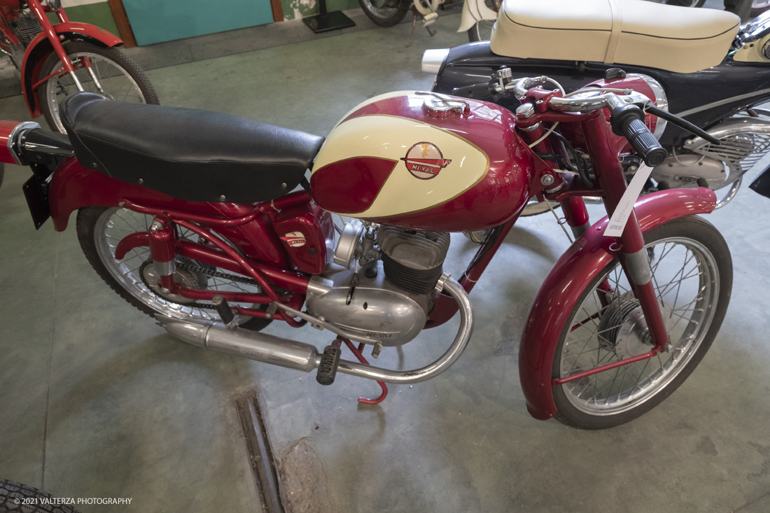 _DSF9651.jpg - 19/04/2021.Torino. MI-VAL 125 T; 1950. Dotato di un motore monocilindrico a 2 tempi di 125 cc con una potenza dichiarata di  8CV ed una velocitÃ ; massima di 80 km/h