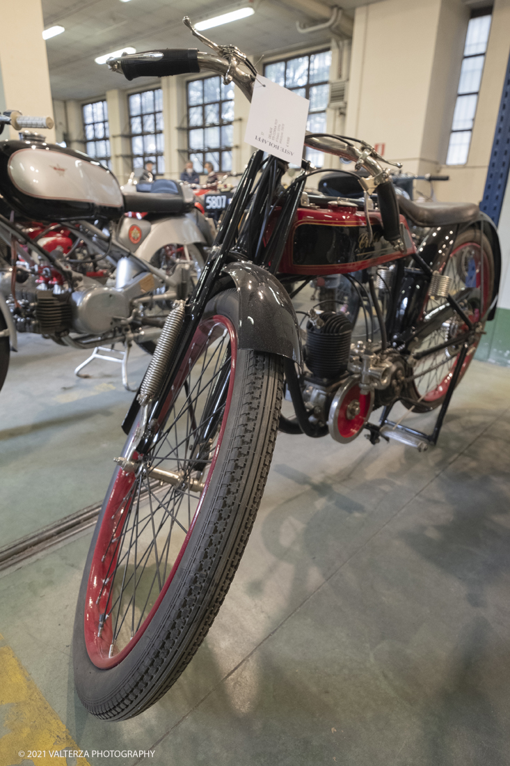 _DSF9798.jpg - 19/04/2021.Torino. Delage 175 Corsa; 1929. Questa moto proposta in asta e' una rarissima 175 cc da competizione dotata di un inedito motore con ciclo a 2 tempi e carburatore laterale