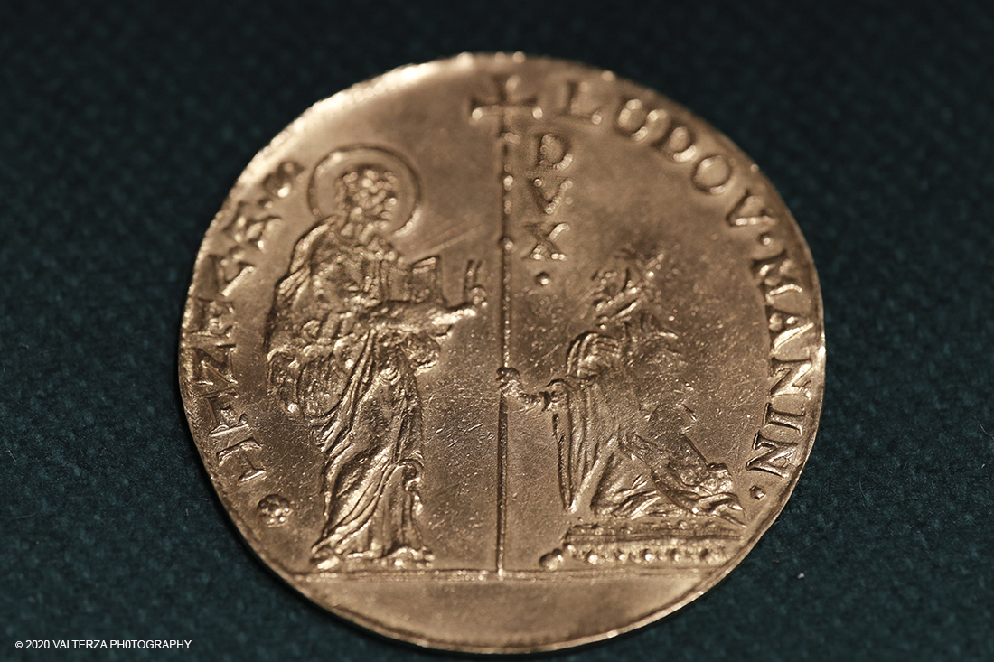 _G3I8055.jpg - 09/12/2020.Torino. Allâ€™asta numismatica alcune raritÃ  di duemila anni di storia., valore totale di base d'asta piÃ¹ di 2Mil di Euro.  Nella foto Ludovico Manin (1789-1797) - Da 10 Zecchini - Zecca: Venezia - Diritto: il Doge genuflesso tiene un'asta culminante in una croce e riceve la benedizione da San Marco che gli sta di fronte - Rovescio: GesÃ¹ Cristo benedicente entro una cornice a mandorla. Lotto 0280