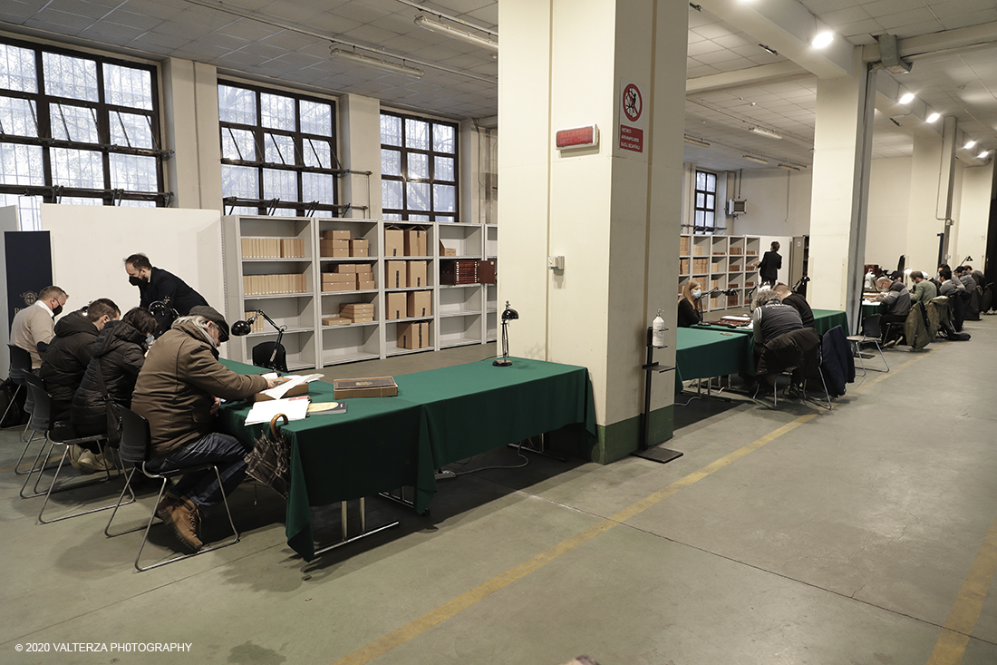 _G3I8118.jpg - 09/12/2020.Torino. . Allâ€™asta numismatica alcune raritÃ  di duemila anni di storia., valore totale di base d'asta piÃ¹ di 2Mil di Euro. . Nella foto il salone con le postazioni per l'accoglienza dei potenziali partecipanti all'asta che desiderano visionare il materiale in anteprima.