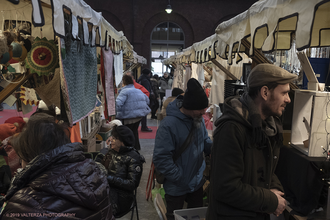 _DSF0628.jpg - 08/12/2019. Torino. La cittÃ  si prepara per la grande celebrazione di fine anno. Nella foto mercatino di Natale al cortile del Maglio.