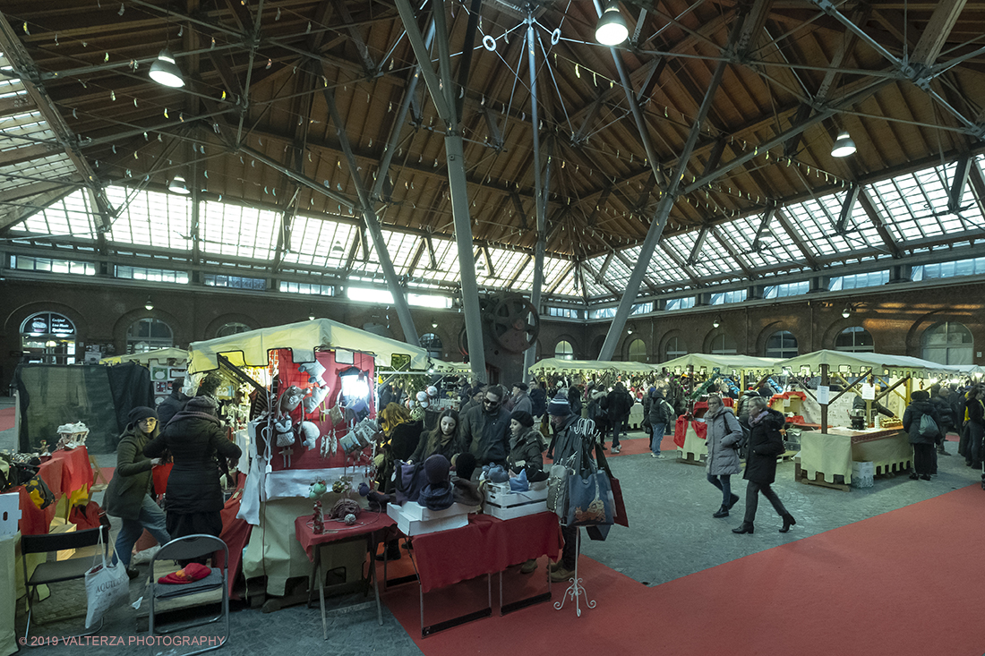 _DSF0715.jpg - 08/12/2019. Torino. La cittÃ  si prepara per la grande celebrazione di fine anno. Nella foto mercatino di Natale al cortile del Maglio.