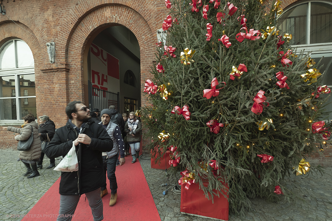 _DSF0730.jpg - 08/12/2019. Torino. La cittÃ  si prepara per la grande celebrazione di fine anno. Nella foto l'albero di Natale  del mercatino del cortile del Maglio