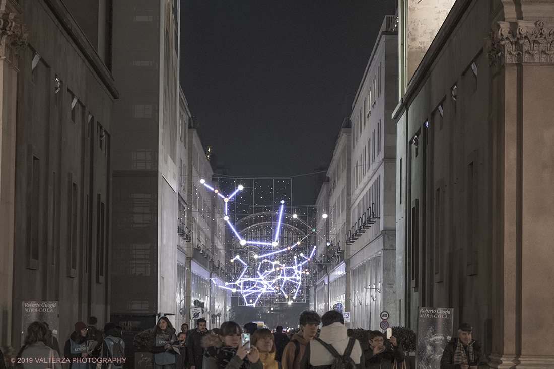 _DSF8131.jpg - 08/12/2019. Torino. La cittÃ  si prepara per la grande celebrazione di fine anno. Nella foto luci d'artista in via Roma