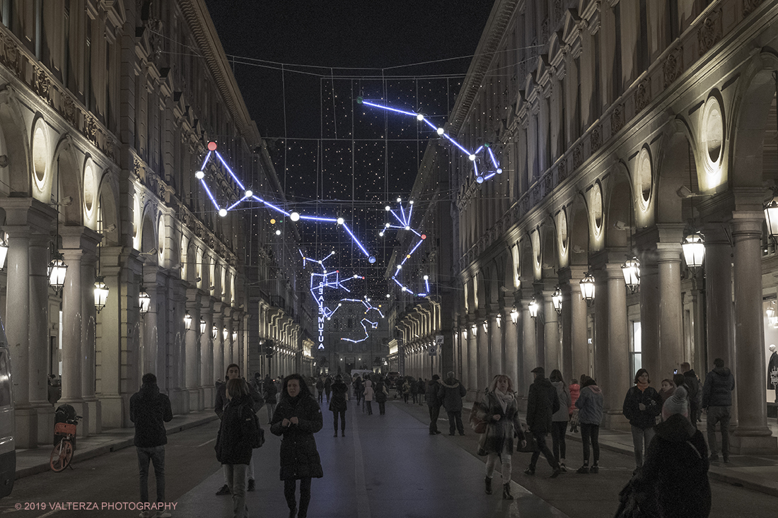 _DSF8159.jpg - 08/12/2019. Torino. La cittÃ  si prepara per la grande celebrazione di fine anno. Nella foto luci d'artista in via Roma