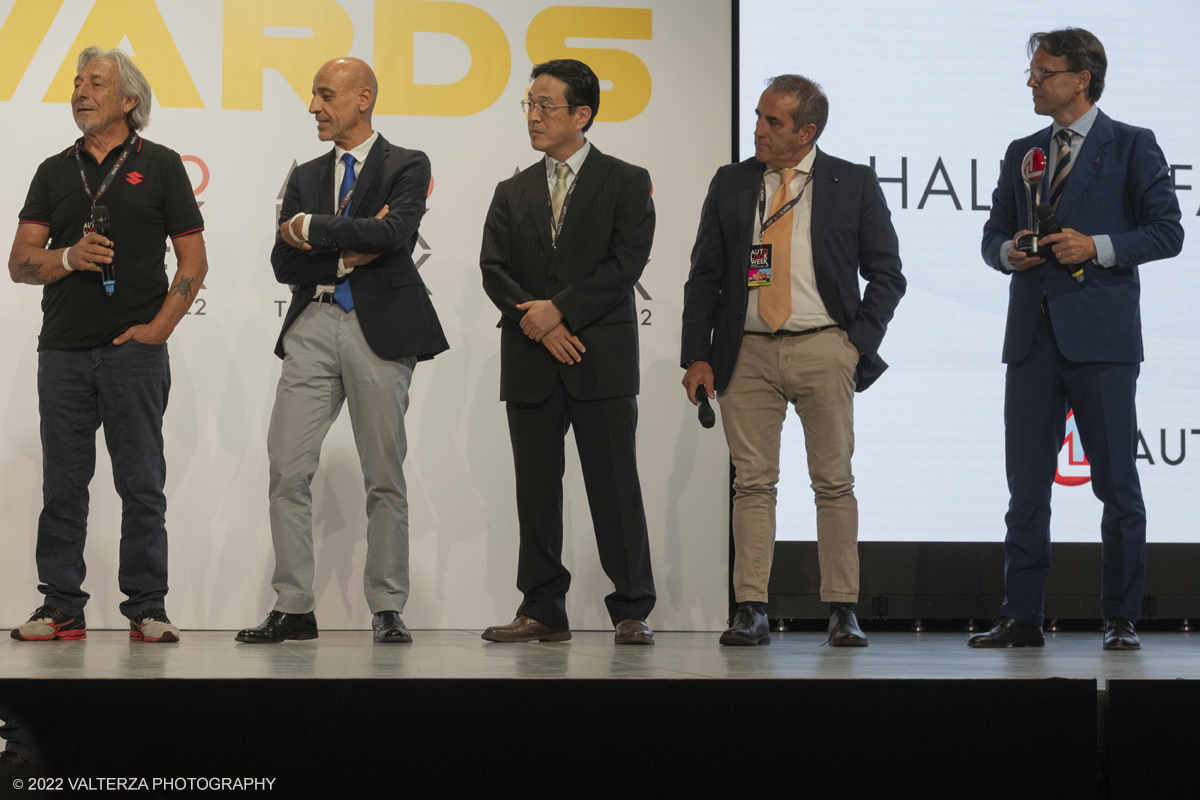 DSCF4473.jpg - 07/09/2022. Il gotha del motorsport a Torino per gli Autolook Awards Nella foto gruppo Suzuki con il Vicepresidente Suzuki Italia Oyama Toru