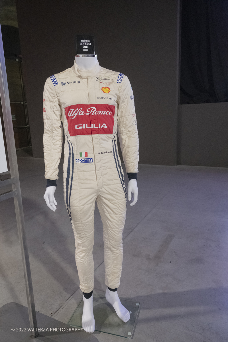 _DSF5083.jpg - 07/09/2022. Il gotha del motorsport a Torino per gli Autolook Awards Nella foto la tuta di Antonio Giovinazzi 2019