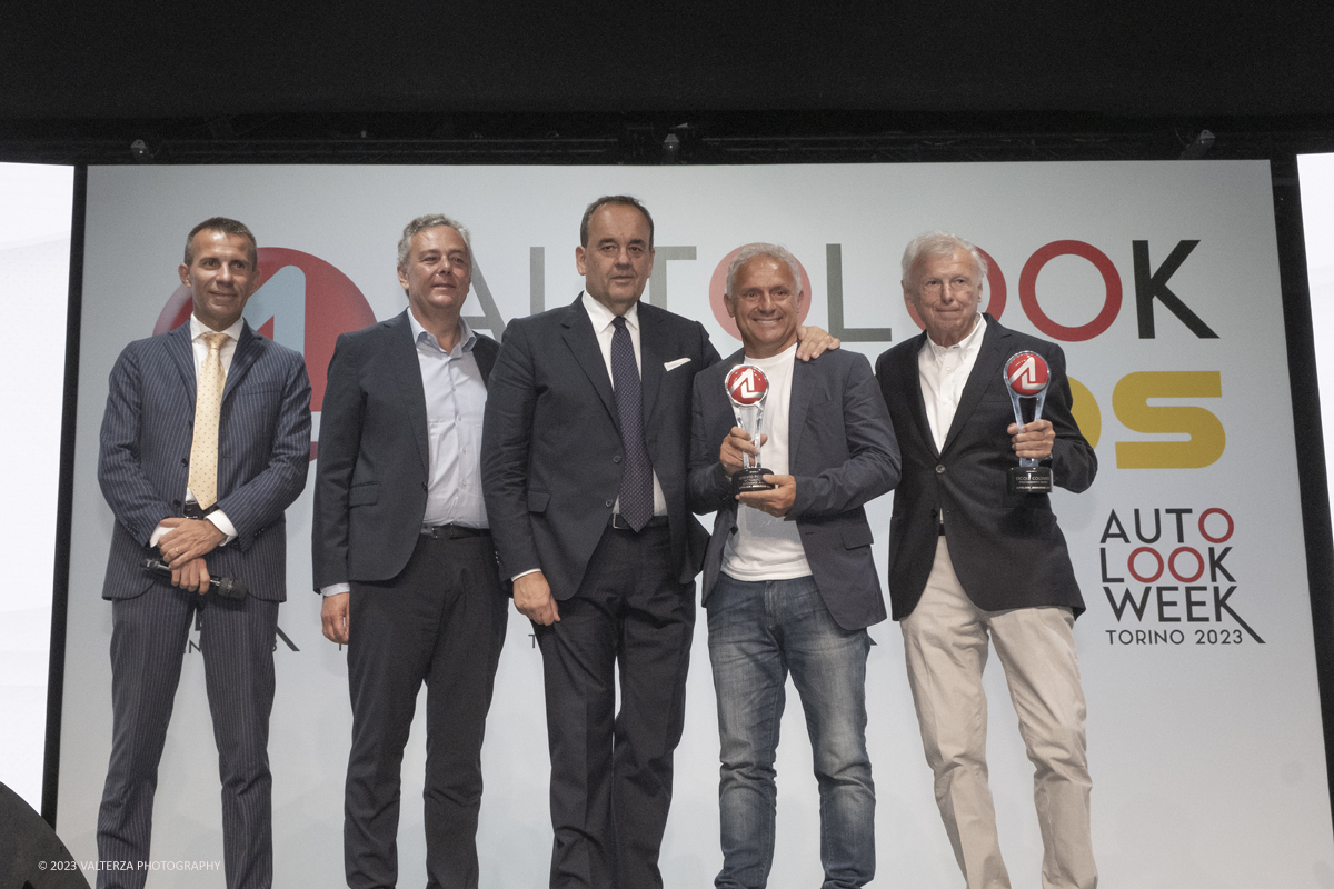 _DSF4187.jpg - 04/09/20223. Torino. Si sono tenuti presso le OGR gli Autolook Awards, le premiazioni dedicate al mondo del motorsport. Nella foto  Andrea Levy, Paolo D'Alessio,  Mario Isola,  Roberto Piccinin ed Ercole Colombo