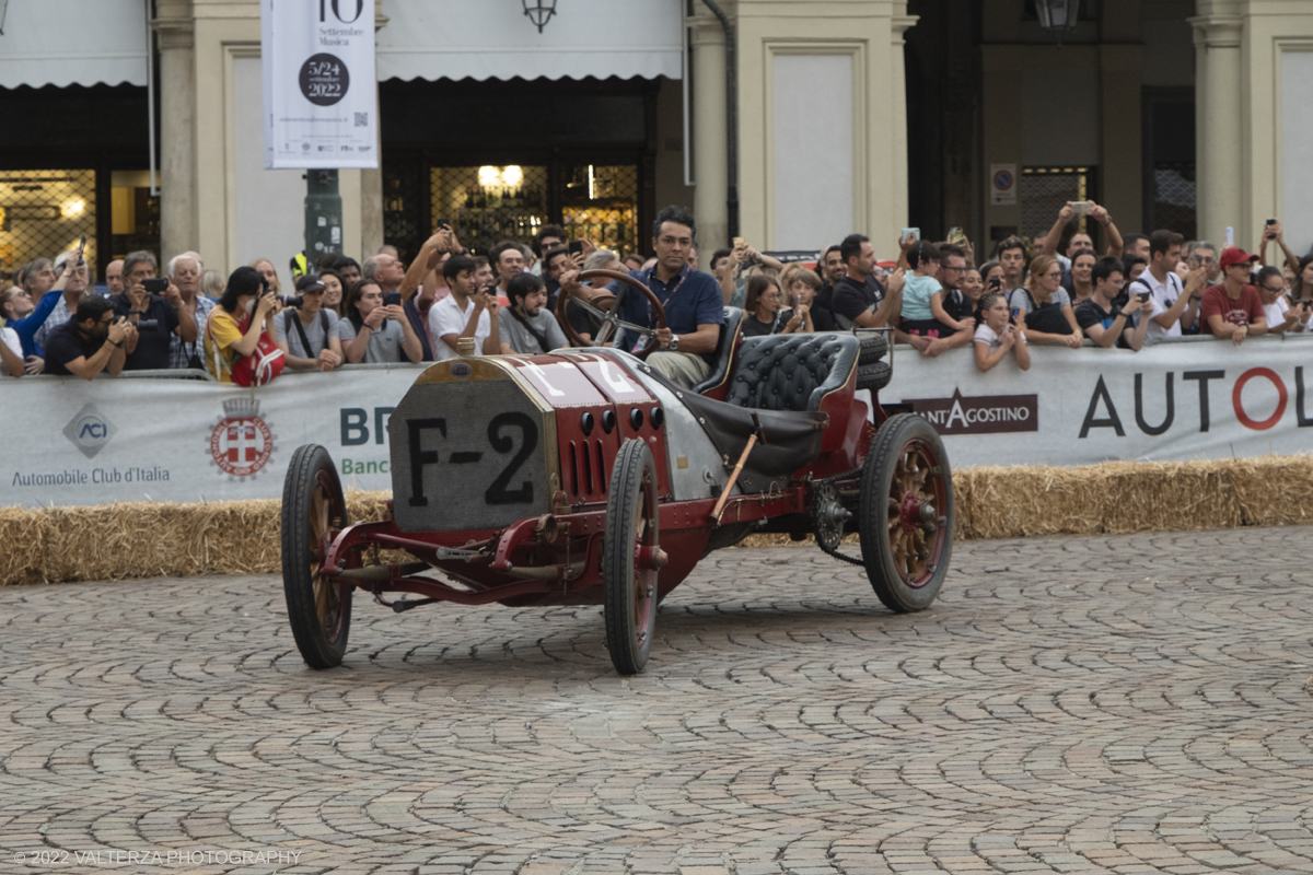 DSCF4799.jpg - 07/09/2022. Torino. Autolook Week Torino  Autolook Week Torino sarÃ  una rassegna dinamica che che dal 7 allâ€™11 settembre accompagna i visitatori tra le emozioni del motorsport, tra quei modelli che ne hanno scritto la storia e che sono entrati di diritto nei ricordi e nellâ€™immaginario degli appassionati. Nella foto parte dei mezzi sportivi presenti all'evento si sono esibiti in un minicircuito tra piazza Castello e piazza San Carlo