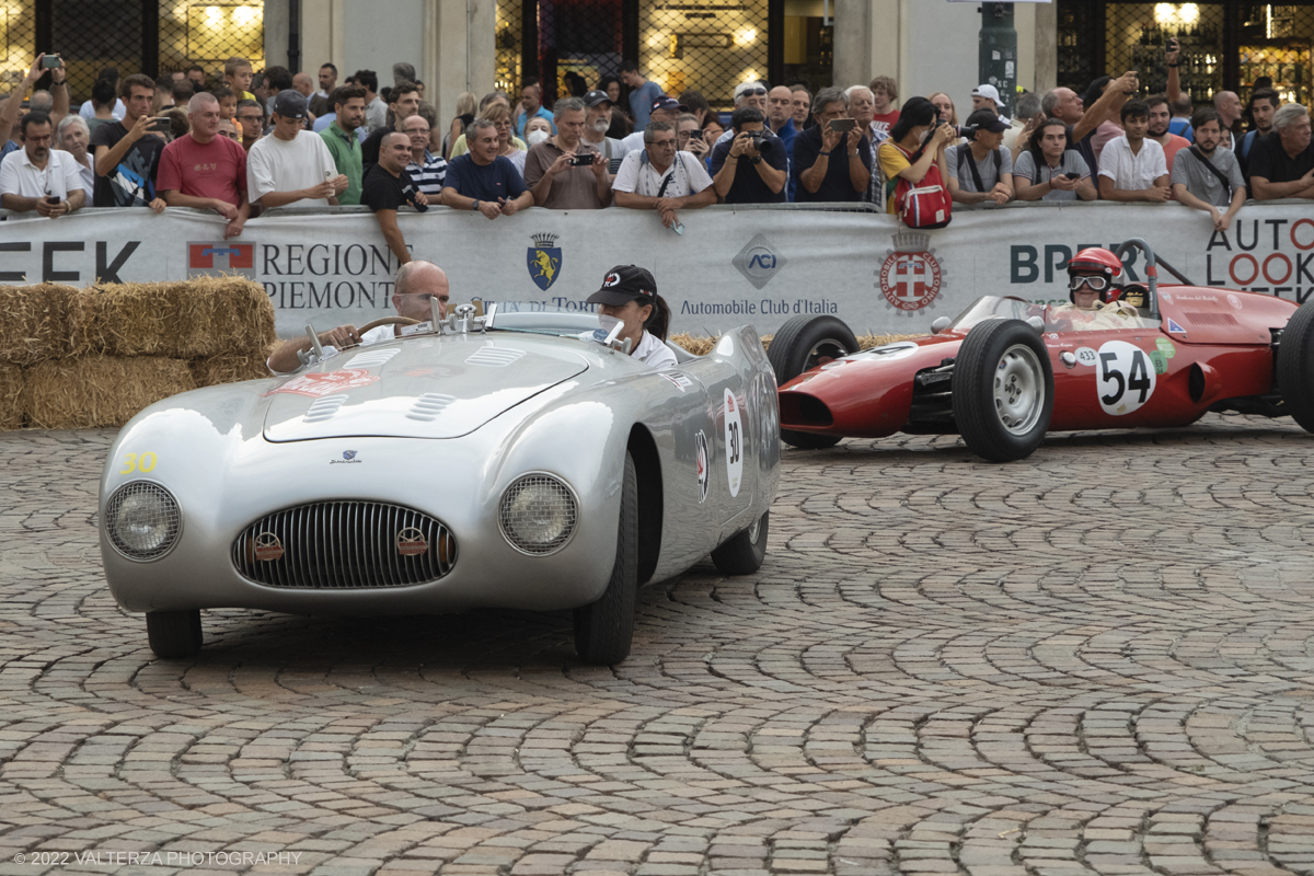 DSCF5014.jpg - 07/09/2022. Torino. Autolook Week Torino  Autolook Week Torino sarÃ  una rassegna dinamica che che dal 7 allâ€™11 settembre accompagna i visitatori tra le emozioni del motorsport, tra quei modelli che ne hanno scritto la storia e che sono entrati di diritto nei ricordi e nellâ€™immaginario degli appassionati. Nella foto parte dei mezzi sportivi presenti all'evento si sono esibiti in un minicircuito tra piazza Castello e piazza San Carlo