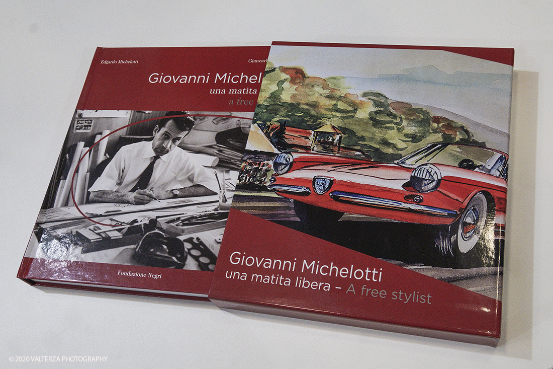 _DSF2188.jpg - 202/02/2020. Torino Lingotto Fiere. Il grande evento per gli appassionati di motori si Ã¨ chiuso domenica 2 febbraio con oltre 73.000 visitatori accorsi al Lingotto Fiere e allâ€™Oval di Torino, che nei quattro giorni hanno ospitato piÃ¹ di 1.200 espositori e circa 3.300 vetture tra instant-classic Anni â€™90, lussuose berline tedesche, affascinanti spider due posti, inarrestabili 4x4 e ancora, leggerissime moto da trial spagnole, iconiche Delta con livrea Martini Racing e sfrontate vetture da rally. Nella foto presentazione del libro "Giovanni Michelotti una matita libera." da parte degli autori.