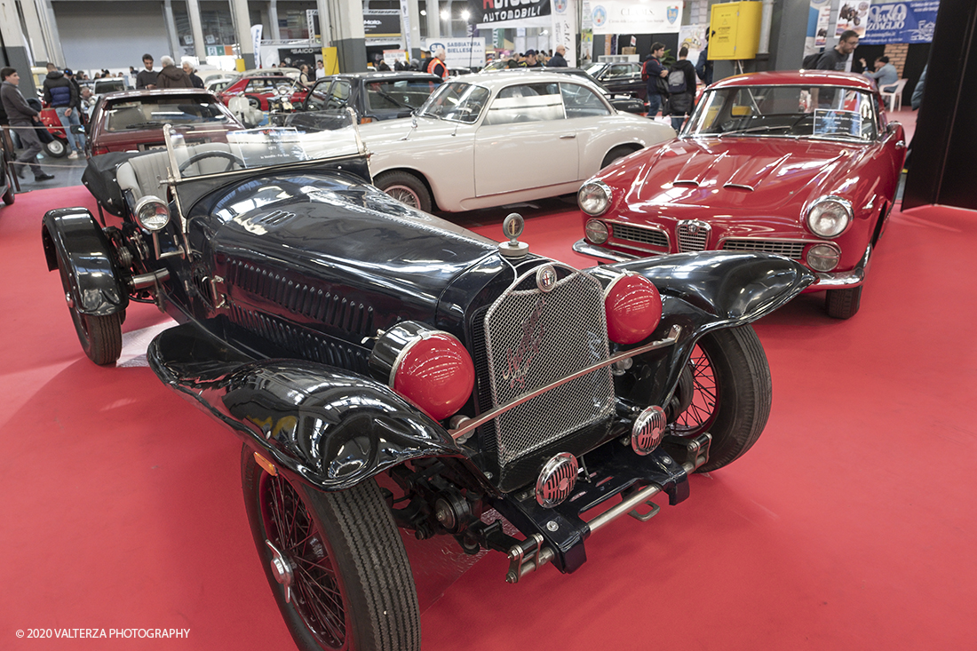 _DSF2889.jpg - 202/02/2020. Torino Lingotto Fiere. Il grande evento per gli appassionati di motori si Ã¨ chiuso domenica 2 febbraio con oltre 73.000 visitatori accorsi al Lingotto Fiere e allâ€™Oval di Torino, che nei quattro giorni hanno ospitato piÃ¹ di 1.200 espositori e circa 3.300 vetture tra instant-classic Anni â€™90, lussuose berline tedesche, affascinanti spider due posti, inarrestabili 4x4 e ancora, leggerissime moto da trial spagnole, iconiche Delta con livrea Martini Racing e sfrontate vetture da rally. Nella foto lo stand di Auto d'Epoca.