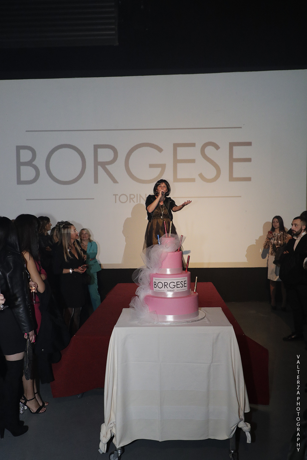 _G3I6237.jpg - 12/10/2019. Torino. Winter '19 Fashion Party al Loft di Via Cervino per il lancio di una nuova linea di prodotto.. Gli ospiti e la festa.