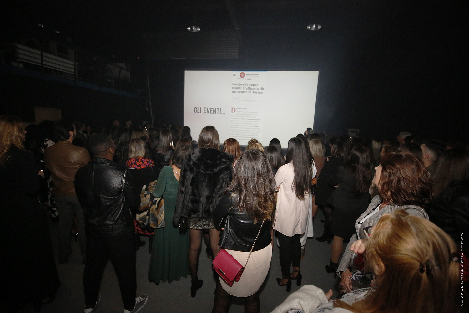 _X9B2026.jpg - 12/10/2019. Torino. Winter '19 Fashion Party al Loft di Via Cervino per il lancio di una nuova linea di prodotto.. Gli ospiti e la festa.