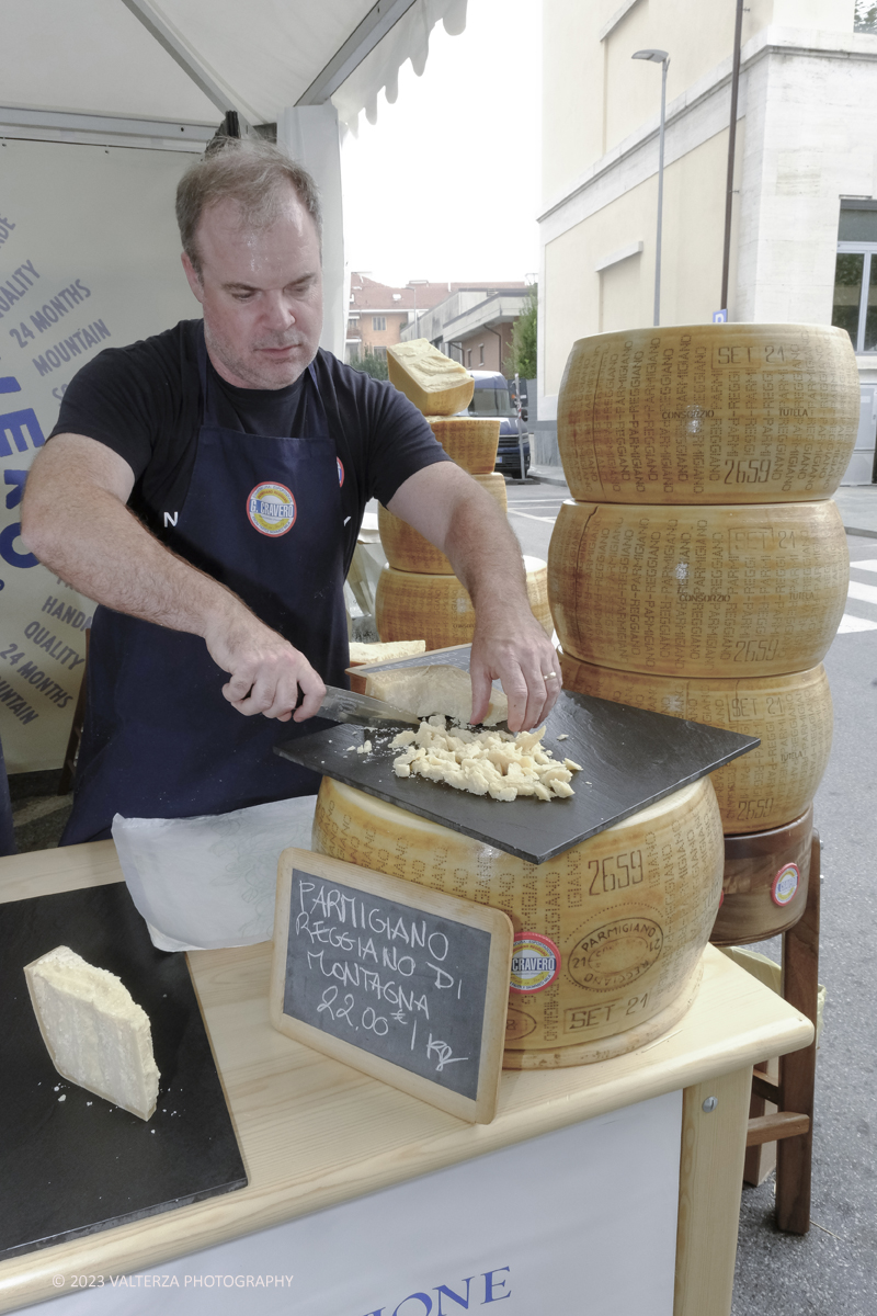 _DSF5577.jpg - 17/09/2023. Bra (CN). I formaggi piemontesi a Cheese 2023. Nella foto parmigiano reggiano di montagna, produzione Giorgio Cravero