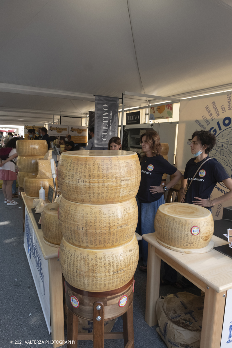 _DSF1761.jpg - 17/09/2021. Bra. Cheese Ã¨  la piÃ¹ importante fiera italiana dedicata al formaggio ai latticini ed al latte crudo. Nella foto stand di affinatori di formaggi