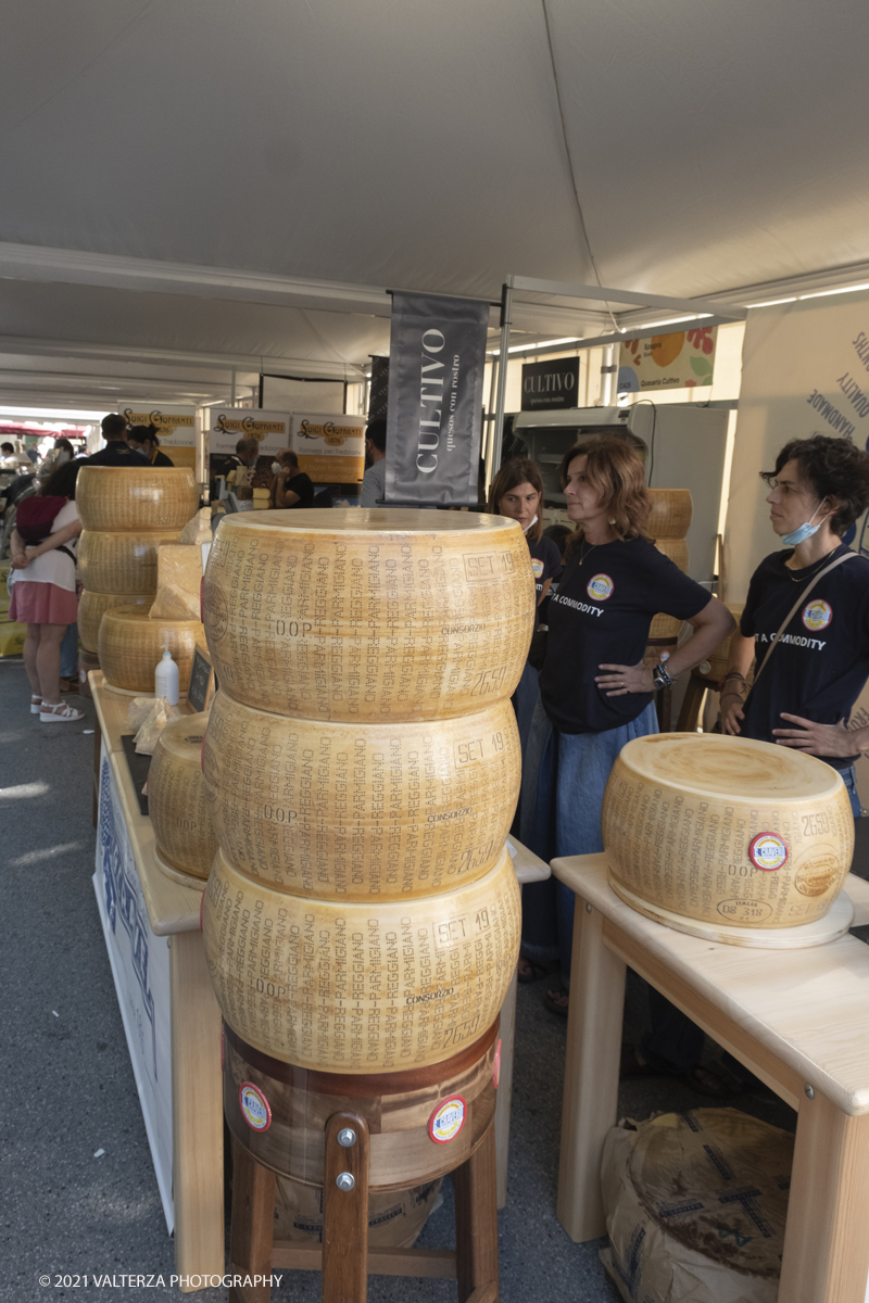 _DSF1762.jpg - 17/09/2021. Bra. Cheese Ã¨  la piÃ¹ importante fiera italiana dedicata al formaggio ai latticini ed al latte crudo. Nella foto stand di affinatori di formaggi