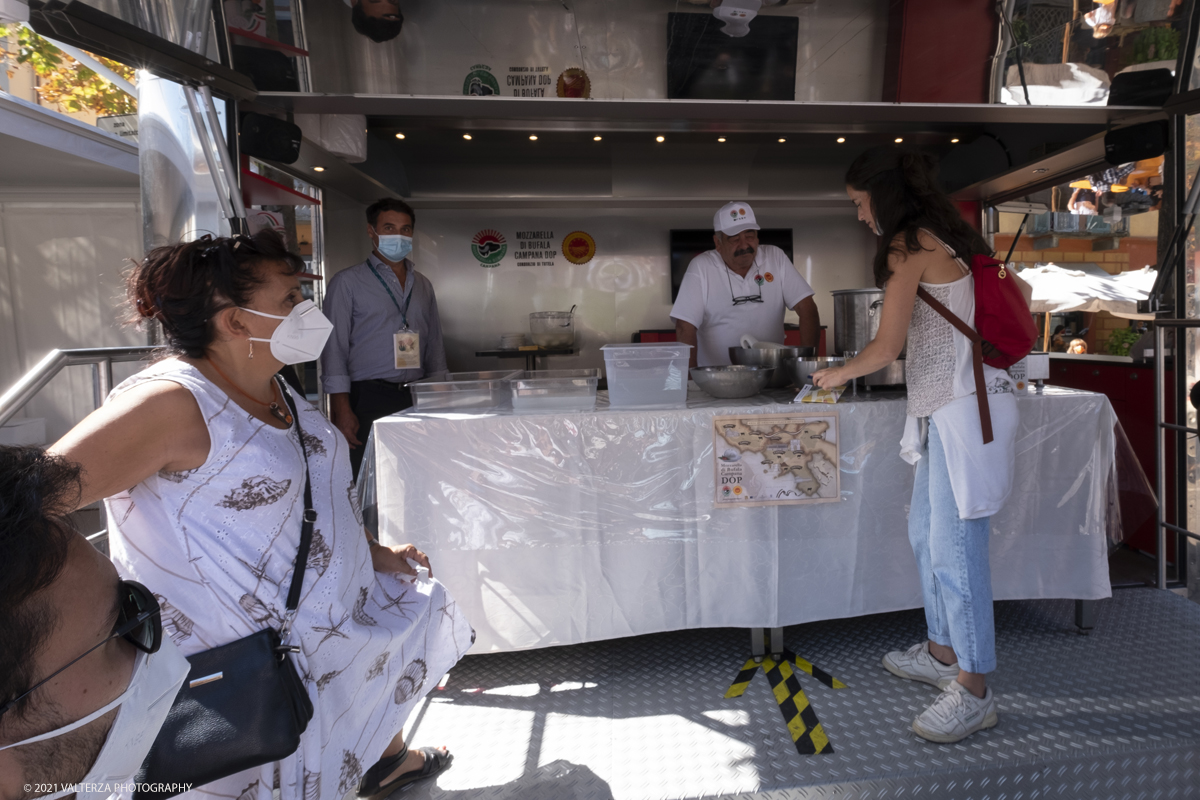 _DSF7337.jpg - 17/09/2021. Bra. Cheese Ã¨  la piÃ¹ importante fiera italiana dedicata al formaggio ai latticini ed al latte crudo. Nella foto l'area dedicata alle cucine di strada ed al food truck