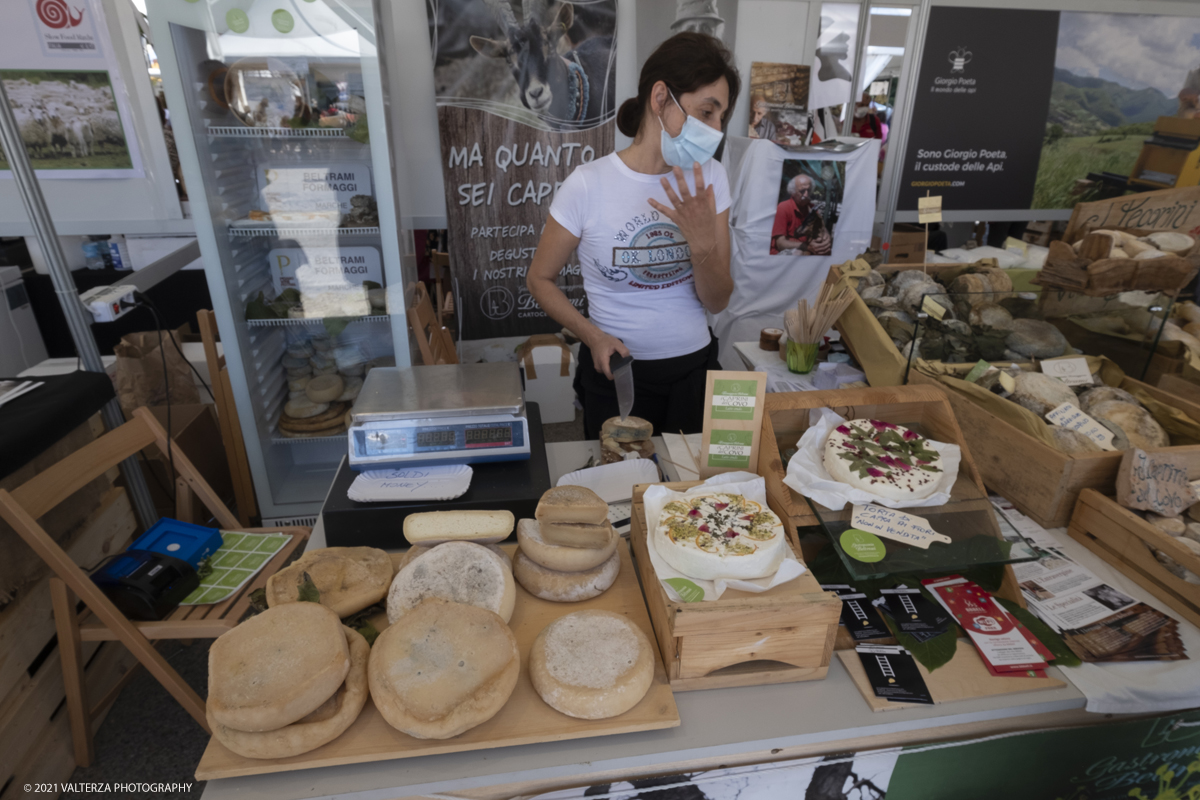 _DSF7360.jpg - 17/09/2021. Bra. Cheese Ã¨  la piÃ¹ importante fiera italiana dedicata al formaggio ai latticini ed al latte crudo. Nella foto stand dedicati ai formaggi delle diverse regioni italiane.