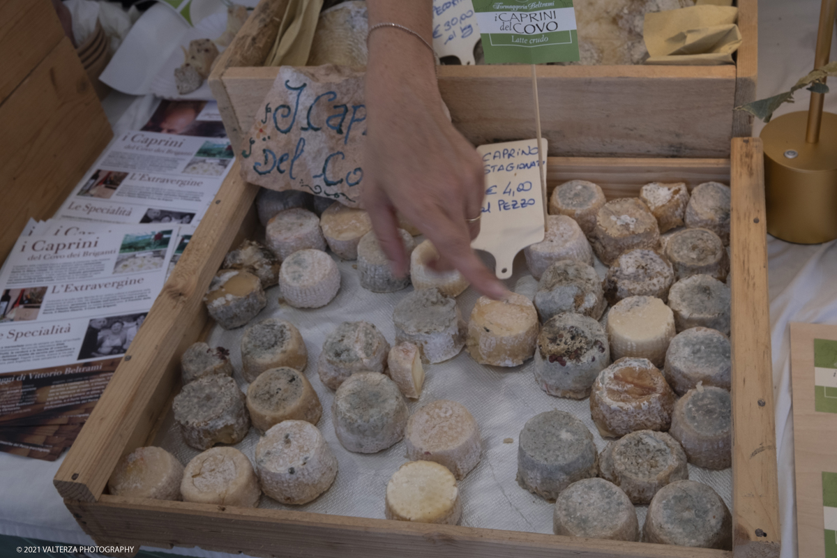 _DSF7369.jpg - 17/09/2021. Bra. Cheese Ã¨  la piÃ¹ importante fiera italiana dedicata al formaggio ai latticini ed al latte crudo. Nella foto stand dedicati ai formaggi delle diverse regioni italiane.