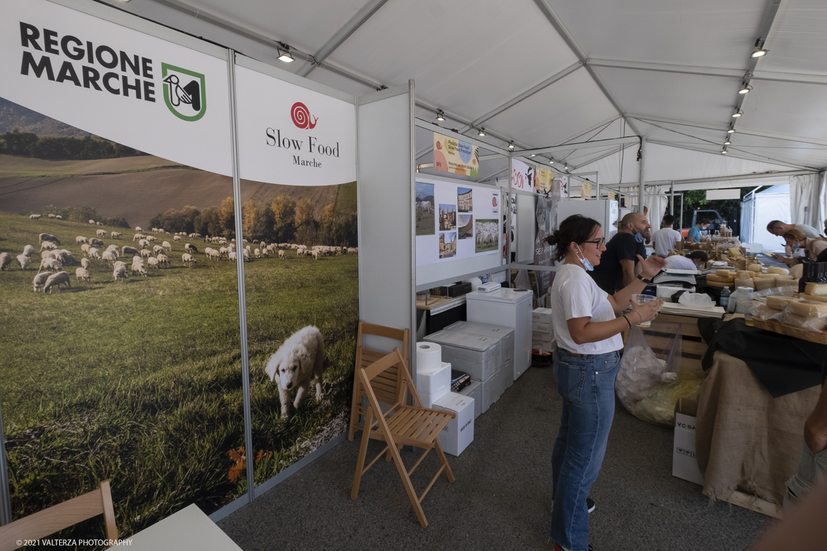 _DSF7384.jpg - 17/09/2021. Bra. Cheese Ã¨  la piÃ¹ importante fiera italiana dedicata al formaggio ai latticini ed al latte crudo. Nella foto stand dedicati ai formaggi delle diverse regioni italiane.