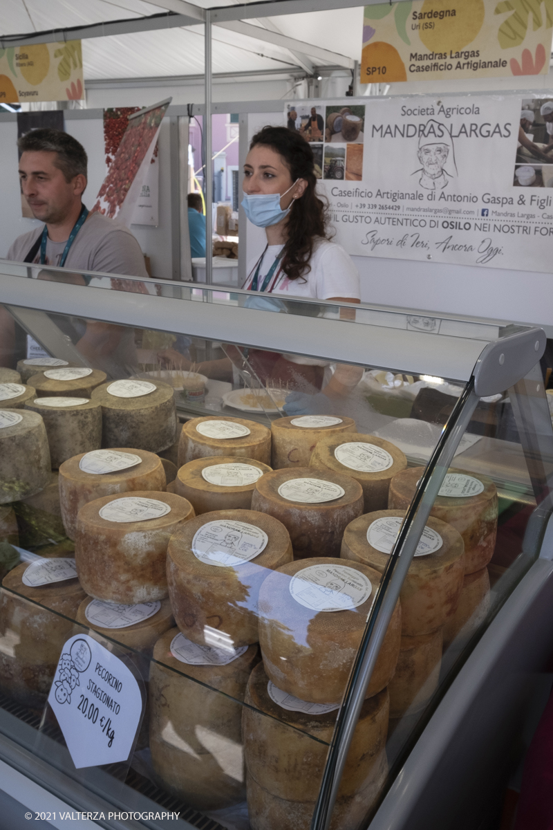 _DSF7386.jpg - 17/09/2021. Bra. Cheese Ã¨  la piÃ¹ importante fiera italiana dedicata al formaggio ai latticini ed al latte crudo. Nella foto stand dedicati ai formaggi delle diverse regioni italiane.