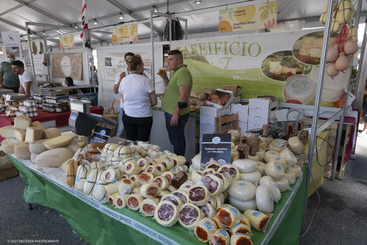 _DSF7402.jpg - 17/09/2021. Bra. Cheese Ã¨  la piÃ¹ importante fiera italiana dedicata al formaggio ai latticini ed al latte crudo. Nella foto stand dedicati ai formaggi delle diverse regioni italiane.