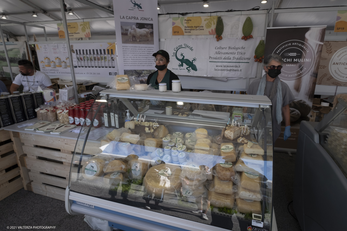 _DSF7406.jpg - 17/09/2021. Bra. Cheese Ã¨  la piÃ¹ importante fiera italiana dedicata al formaggio ai latticini ed al latte crudo. Nella foto stand dedicati ai formaggi delle diverse regioni italiane.