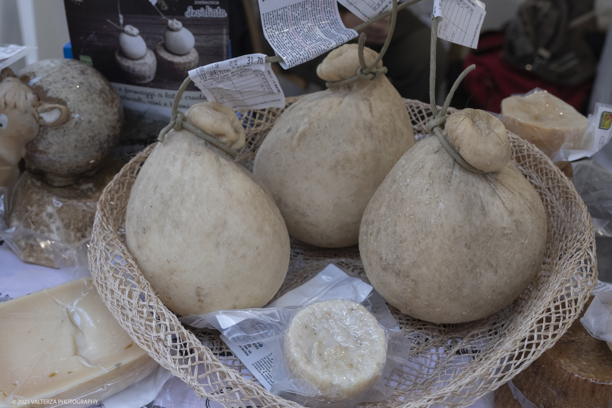 _DSF7562.jpg - 17/09/2021. Bra. Cheese Ã¨  la piÃ¹ importante fiera italiana dedicata al formaggio ai latticini ed al latte crudo. Nella foto stand di una delle due aree denominate Mercato del Formaggio