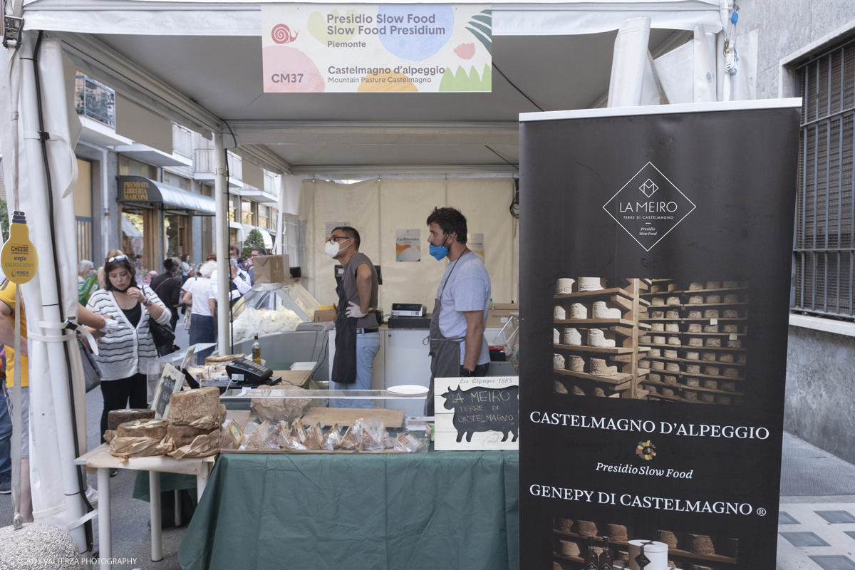 _DSF7583.jpg - 17/09/2021. Bra. Cheese Ã¨  la piÃ¹ importante fiera italiana dedicata al formaggio ai latticini ed al latte crudo. Nella foto  stand di una delle due aree denominate Mercato del Formaggio