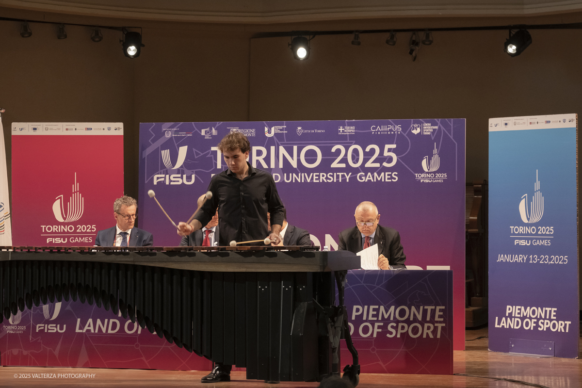 _DSF3700.jpg - 12)01/2025. Torino. FISU World University GamesOpening Press Conference. Nella foto Cesare Fornasiero alla Marimba suona il Gaudeamus igitur in versione Jazz