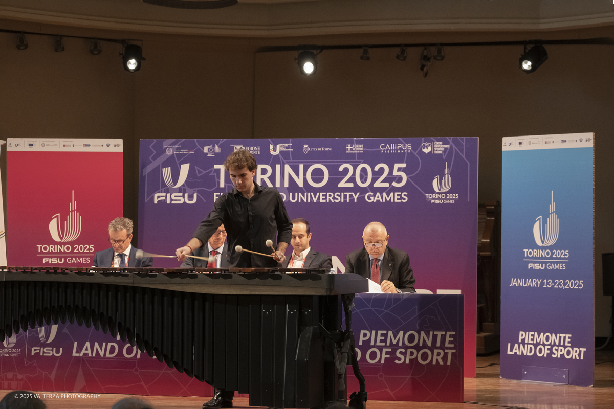 _DSF3702.jpg - 12)01/2025. Torino. FISU World University GamesOpening Press Conference. Nella foto Cesare Fornasiero alla Marimba suona il Gaudeamus igitur in versione Jazz