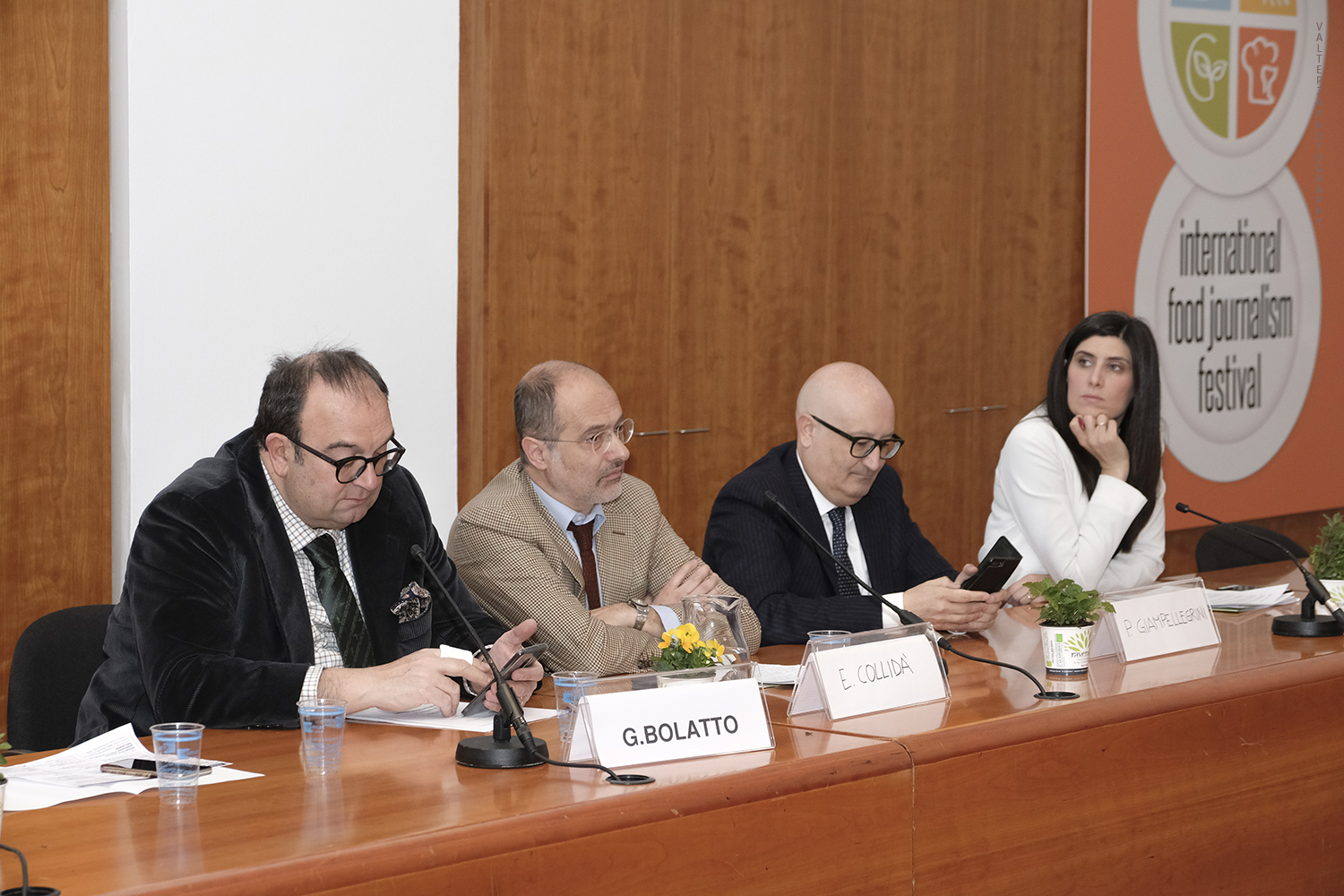 _DSF6089.jpg - 20/02/2020. Lingotto Fiere, Torino.  grazie alla presenza di esperti di settore, di alimentaristi, di aziende, di Associazioni, di semplici cittadini interessati e, soprattutto, di giornalisti, blogger e comunicatori. Nella foto  Guido Bolatto, Giandomenico Genta, Pietro Paolo Giampellegrini, Chiara Appendino.