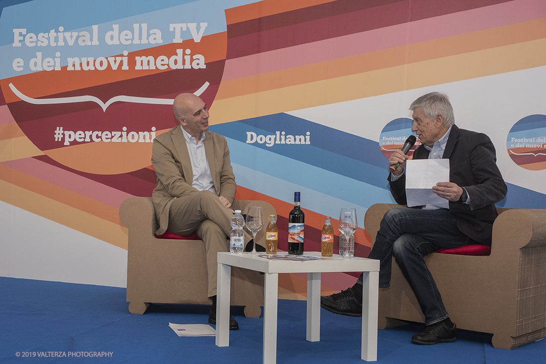 DSCF5381.jpg - 04/05/2019. Dogliani 2-5Maggio. Festival della TV avente come tema#percezioni, 4 giorni di dialoghi, confronti sguardi verso il mondo di domani. Nella foto partecipanti all'incontro "L'Amministratore Delegato RAI racconta il suo progetto di media Company." , Fabrizio Salini e l'ntervistatore Aldo Grasso